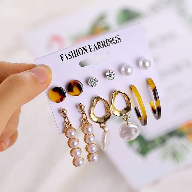 2020 Vintage Pearl Twist Big Circle Earrings Set for Women Fashion Geometric Imitation Pearl Crystal Earrings Jewelry