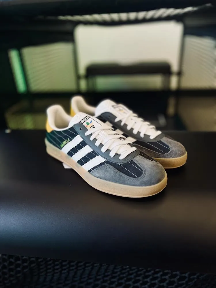 ADIDAS GAZELLE INDOOR BLACK WHIT GUM Gold